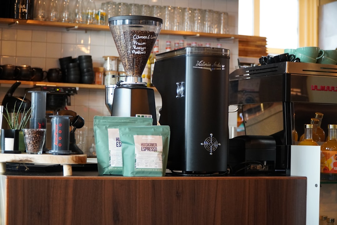 Fellow Stagg EKG vs. Hario V60 Buono: The Goosenec