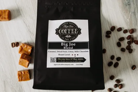 Big Joe Blend coffee bag with caramel and coffee beans