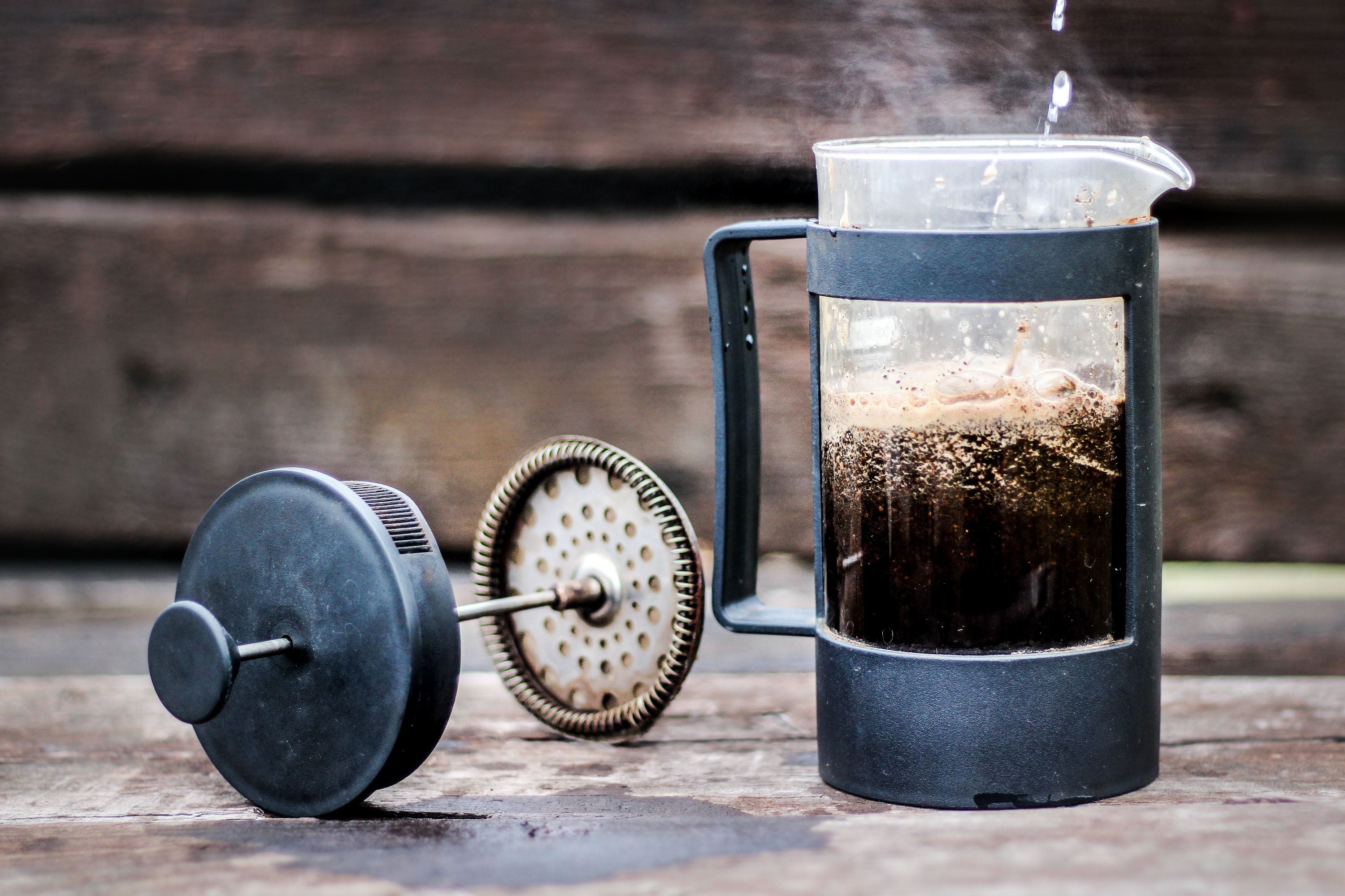 How to Use a French Press: Ratio, Grind, and Brew Time